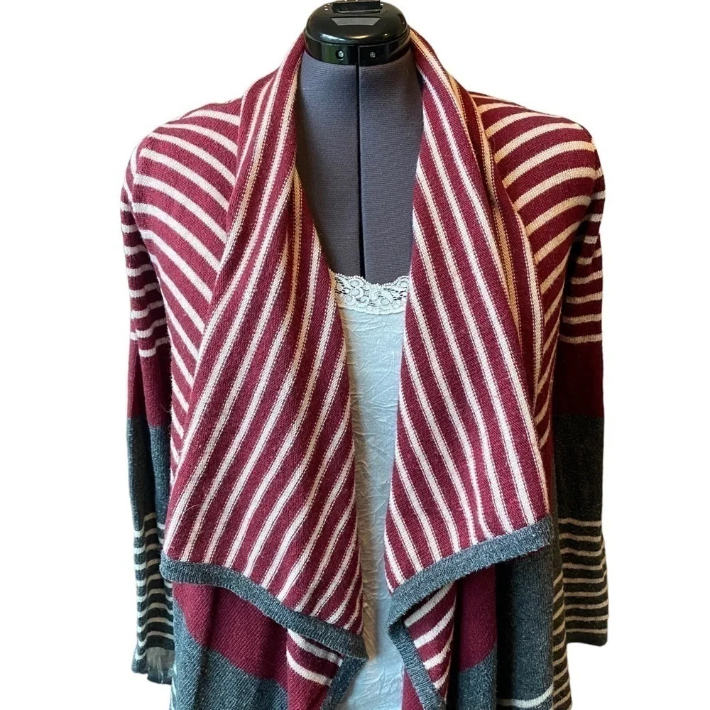 Anthropologie Mystree Large Burgundy gray open front cardigan waterfall hem